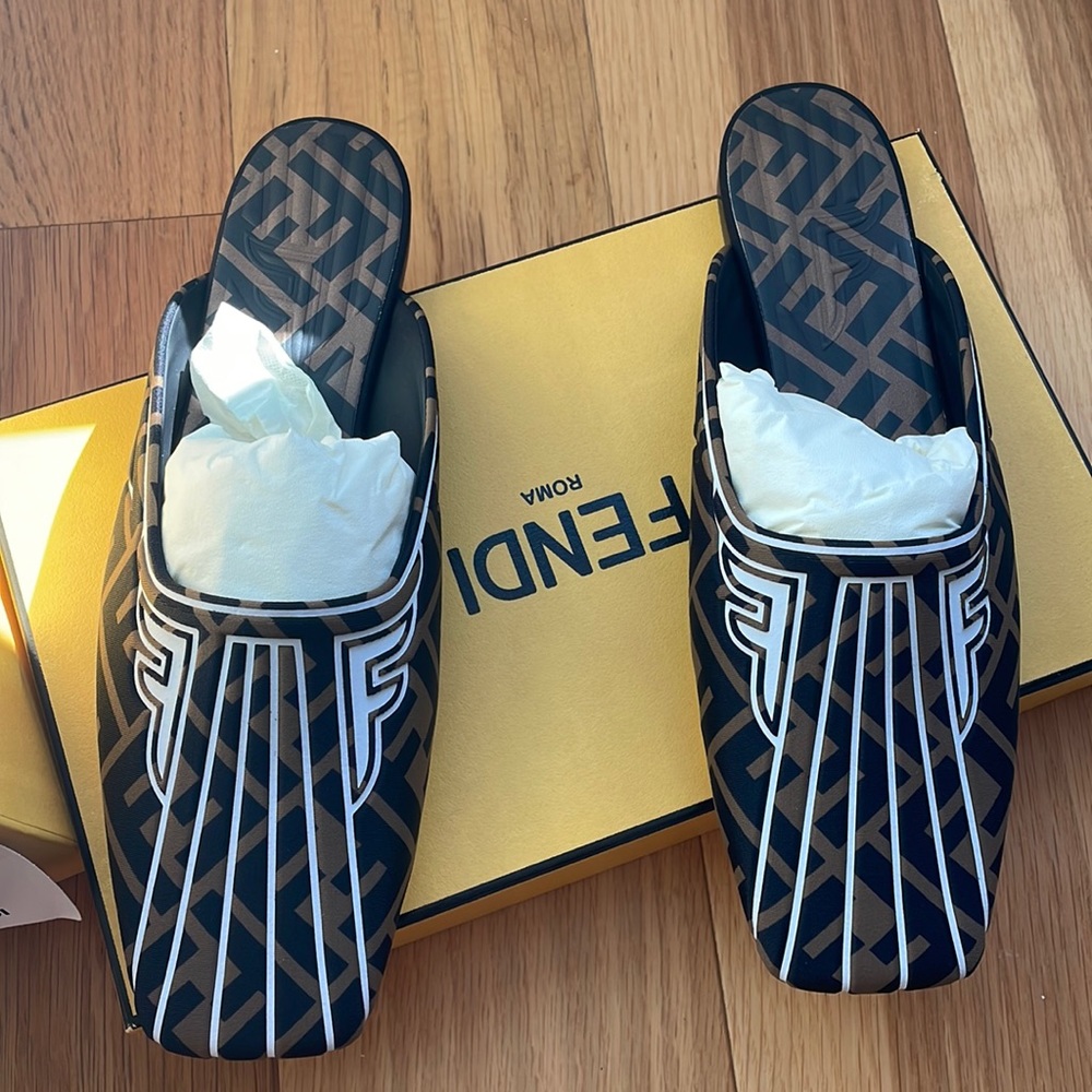 FENDI SLIDES